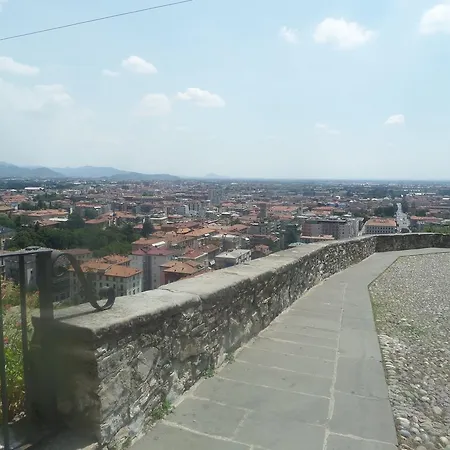 Pensionat La Luna Blu In Old Town 3*